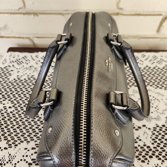 Like New Coach Mini Bennett Silver Metallic Leather Shoulder Bag Purse - Picture 11 of 14